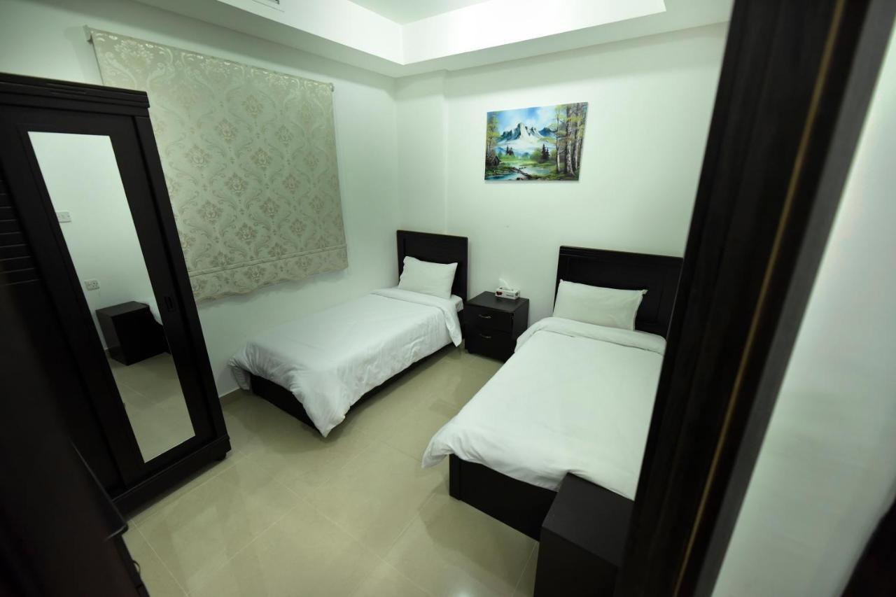 Heidelberg Apartment Kuwait City Exterior foto